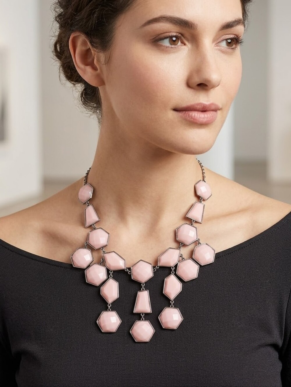 WOMEN'S PINK‎ BEADED NECKLACE